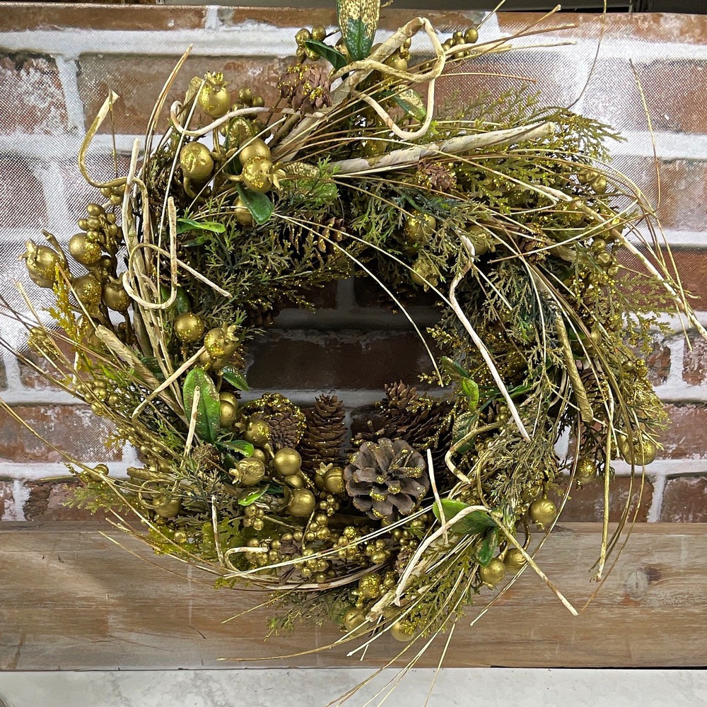 Artificial Christmas Wreath 14 in Greenery Pinecones & Gold Berries Door Decor